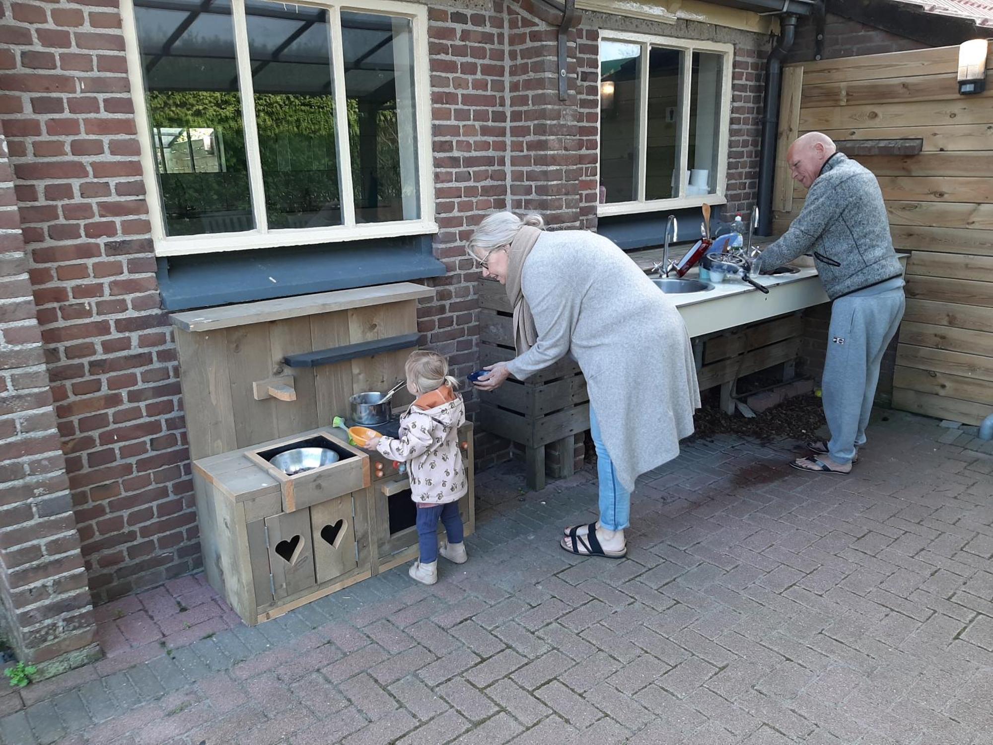 Camping De Tulpenweide Lege Kampeerplaats, Lege Plaats Op Het Gras Zonder Bed Breezand Extérieur photo